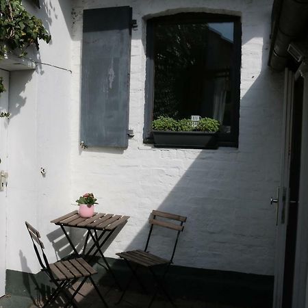 Kleines, Gemuetliches Haeuschen Apartment Monchengladbach Bagian luar foto