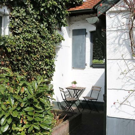 Kleines, Gemuetliches Haeuschen Apartment Monchengladbach Bagian luar foto